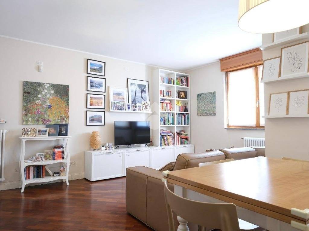 appartamento in vendita a Milano in zona Lambrate