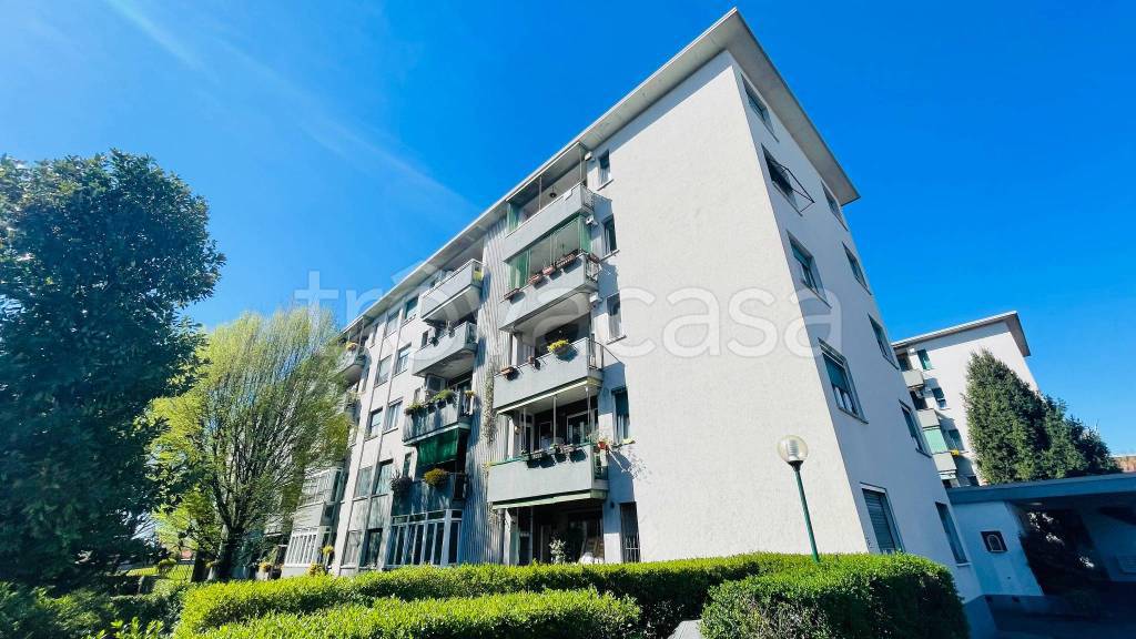 appartamento in vendita a Milano in zona Corvetto
