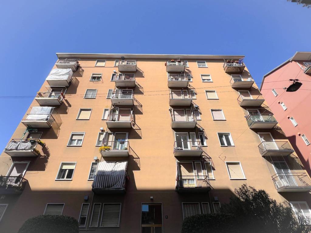 negozio in vendita a Milano in zona Turro