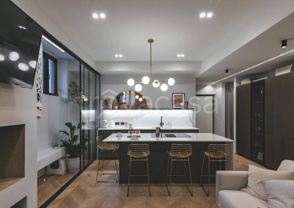 appartamento in vendita a Milano in zona Isola