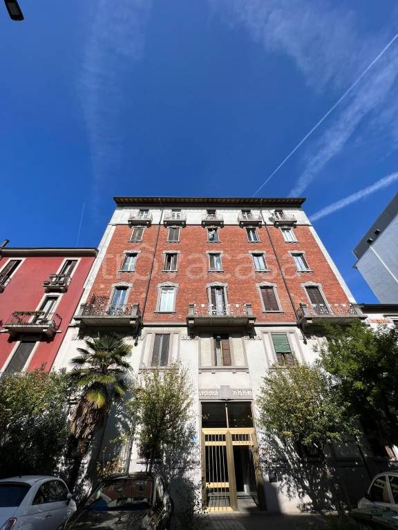 appartamento in vendita a Milano in zona Ghisolfa