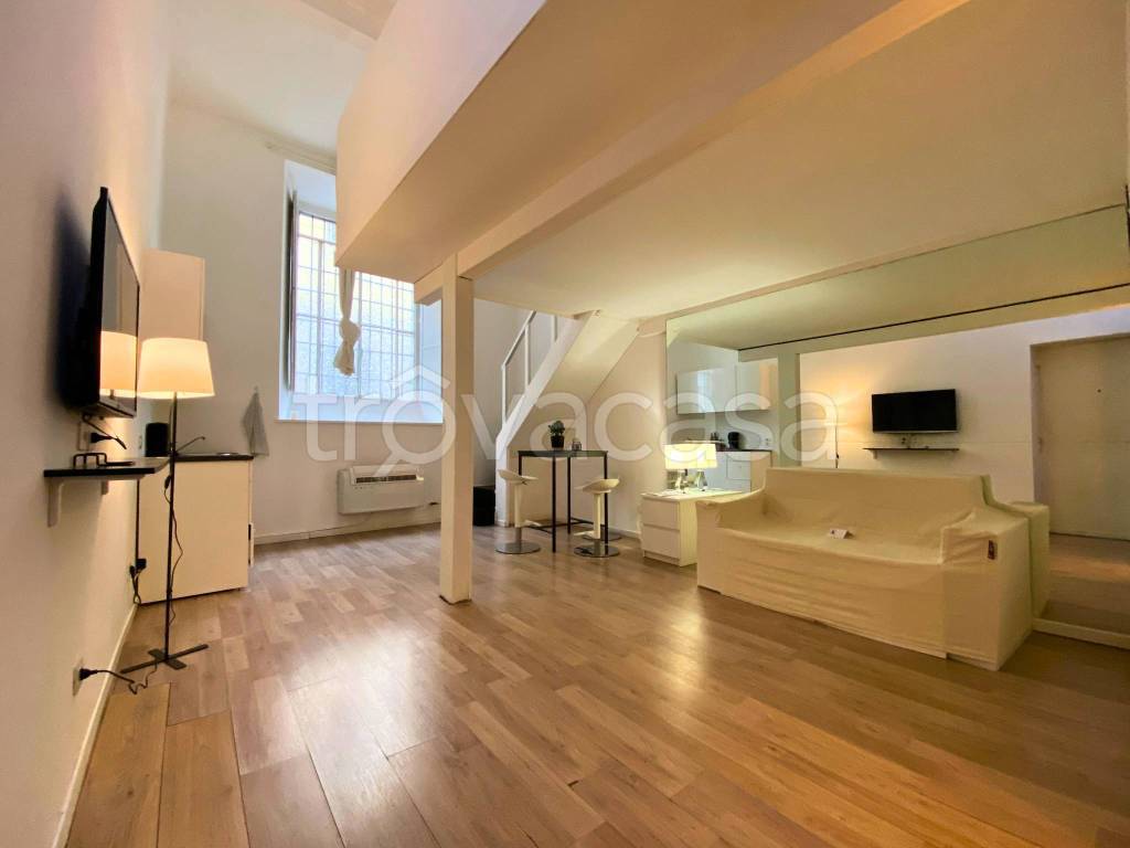 appartamento in vendita a Milano in zona Sant'Ambrogio