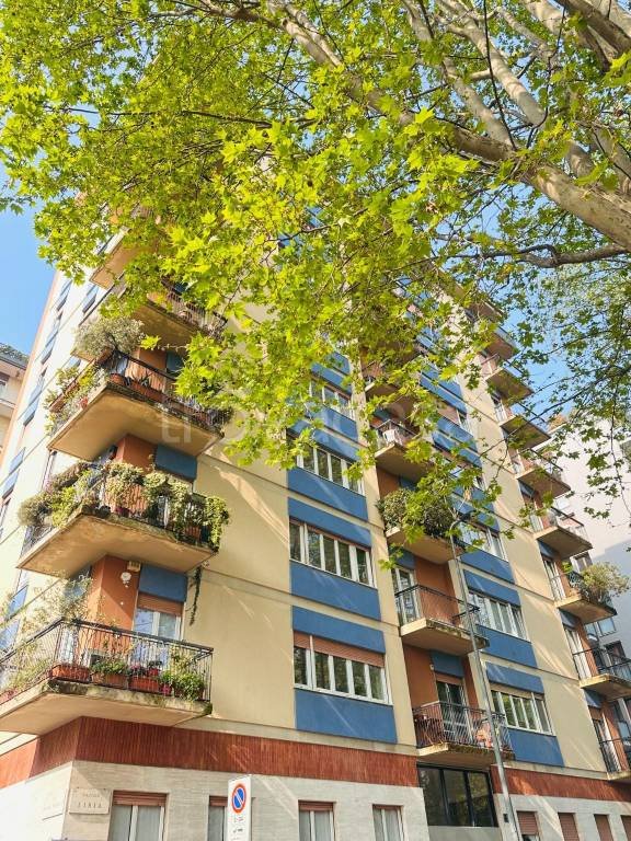 appartamento in vendita a Milano in zona Porta Romana