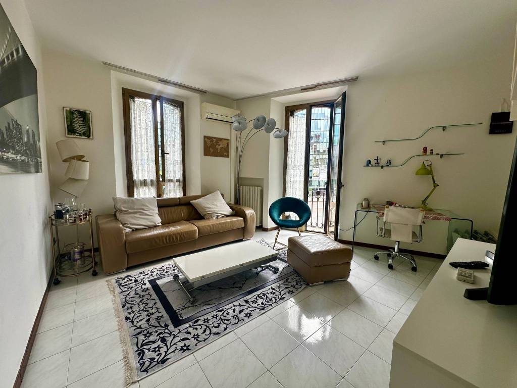 appartamento in vendita a Milano in zona Isola