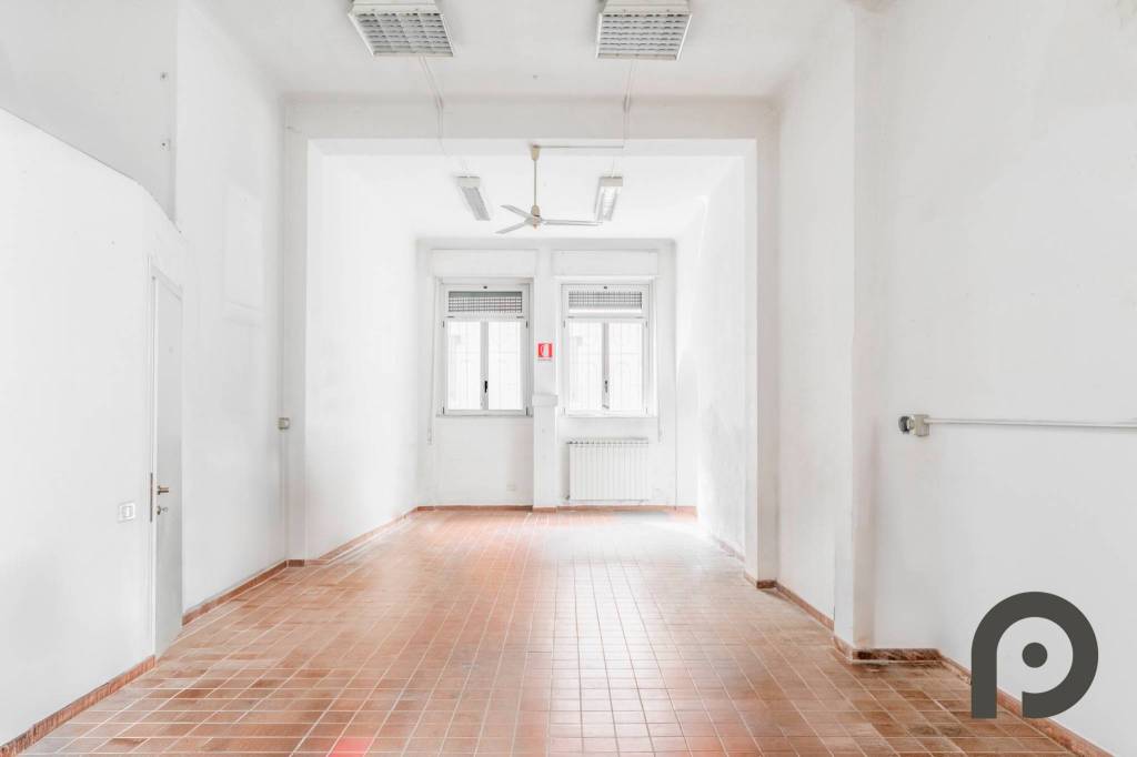 negozio in vendita a Milano in zona Precotto