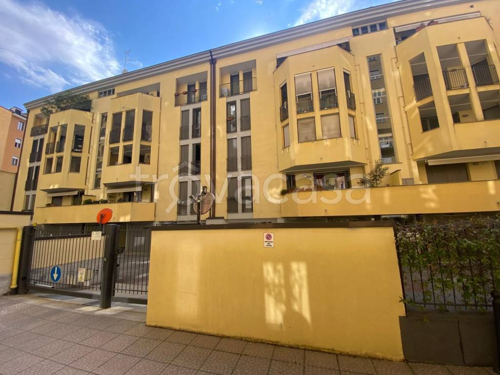 appartamento in vendita a Milano in zona Città Studi