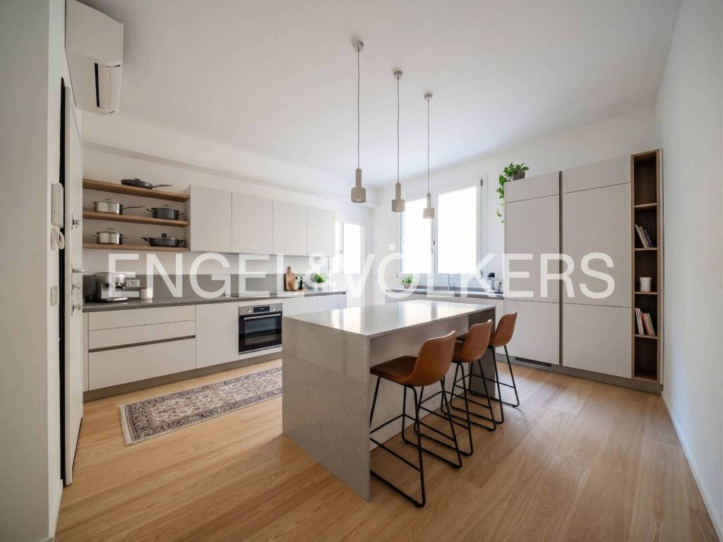 appartamento in vendita a Milano in zona Bocconi