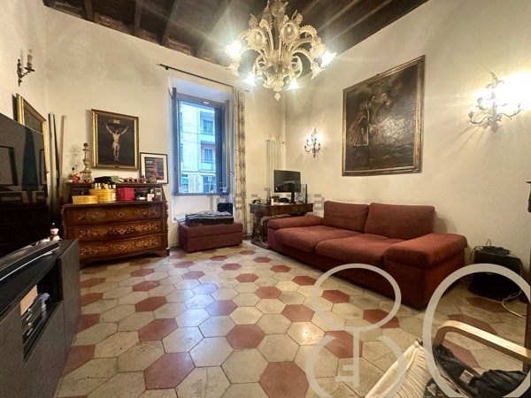 appartamento in vendita a Milano in zona Bocconi