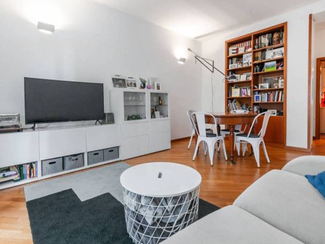 appartamento in vendita a Milano in zona Isola