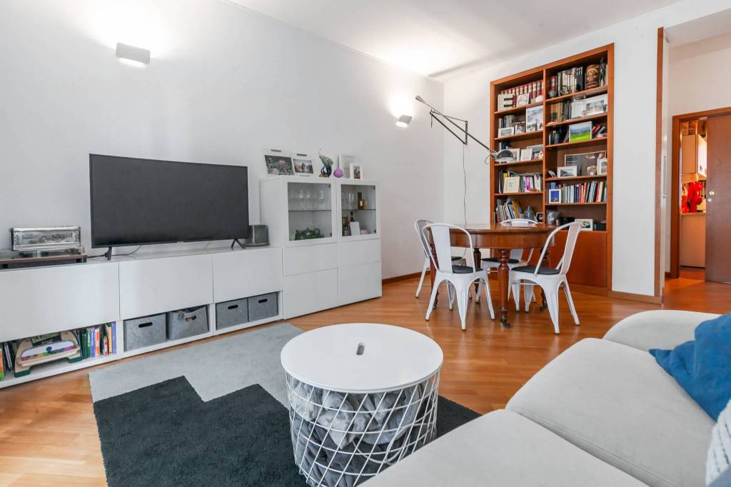 appartamento in vendita a Milano in zona Isola