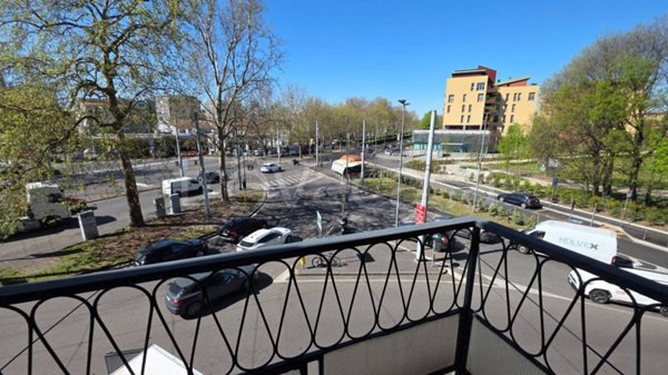 appartamento in vendita a Milano in zona Famagosta
