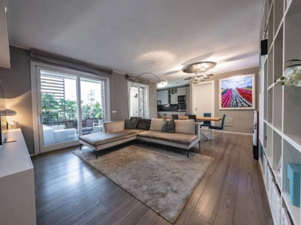 appartamento in vendita a Milano in zona Cinque Giornate