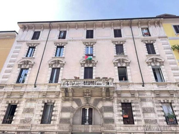 appartamento in vendita a Milano in zona Isola