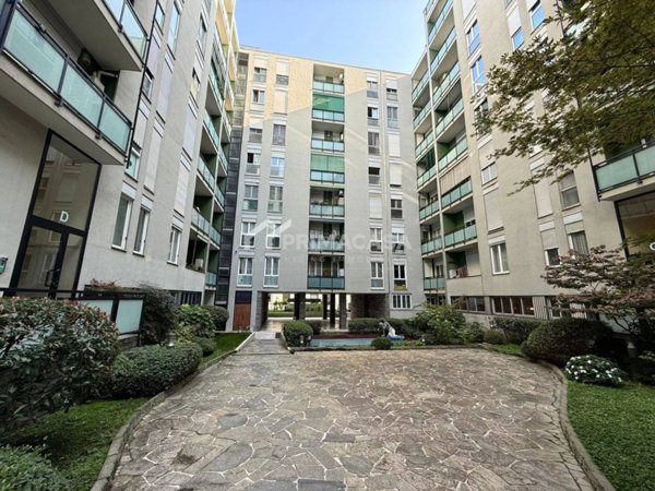 appartamento in vendita a Milano in zona Piazzale Lodi