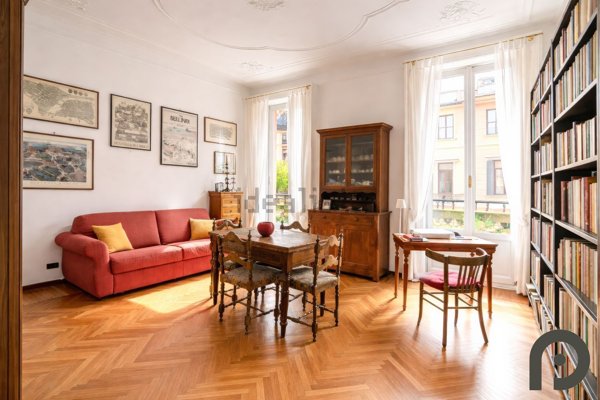 appartamento in vendita a Milano in zona Isola