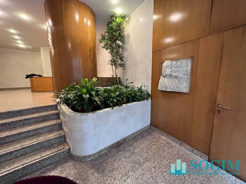 ufficio in vendita a Milano in zona Stazione Centrale