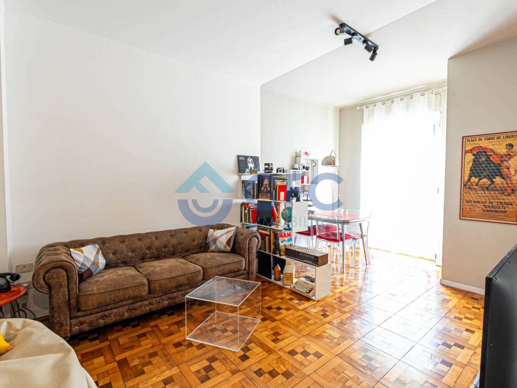 appartamento in vendita a Milano in zona Maggiolina