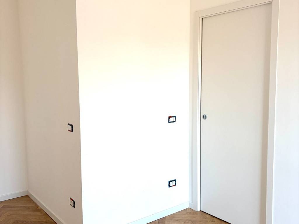 appartamento in vendita a Milano in zona Famagosta