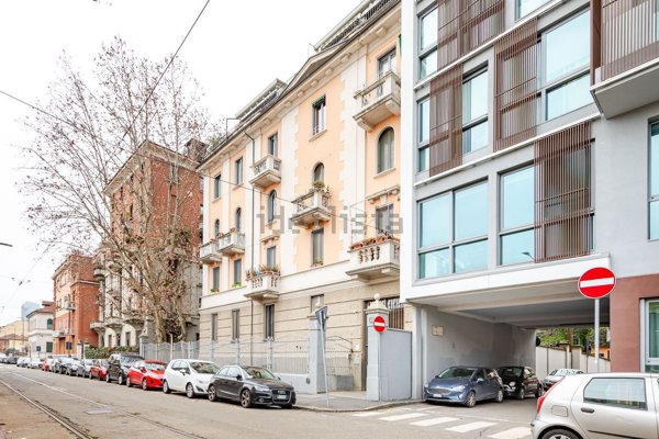 appartamento in vendita a Milano in zona Sempione