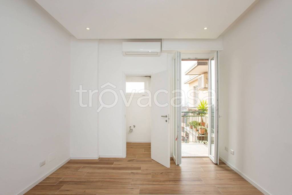 appartamento in vendita a Milano in zona Porta Genova