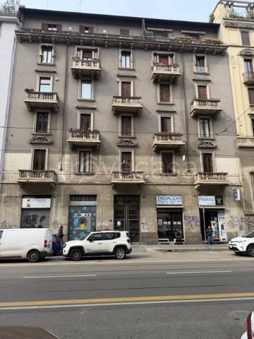 appartamento in vendita a Milano in zona Ponte Seveso