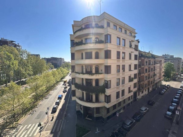 appartamento in vendita a Milano in zona Porta Garibaldi