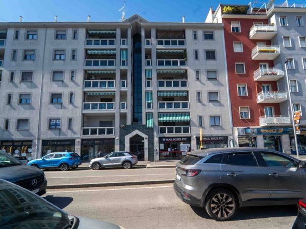appartamento in vendita a Milano in zona Affori