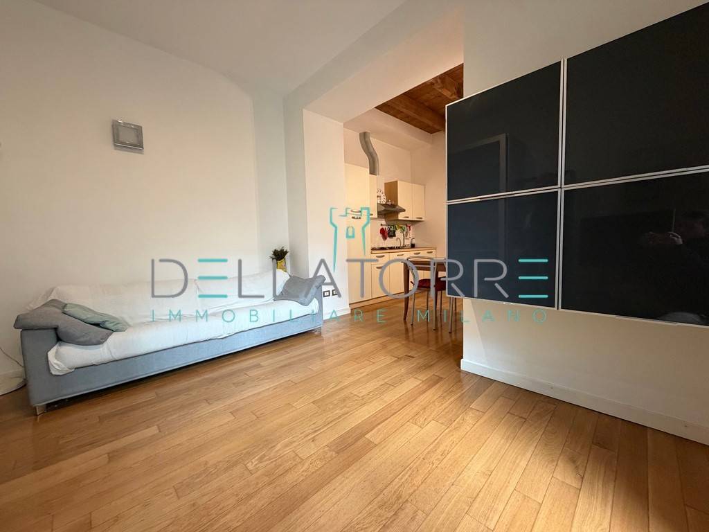 appartamento in vendita a Milano in zona Porta Genova