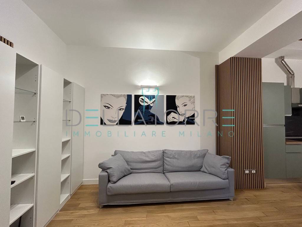appartamento in vendita a Milano in zona Porta Genova