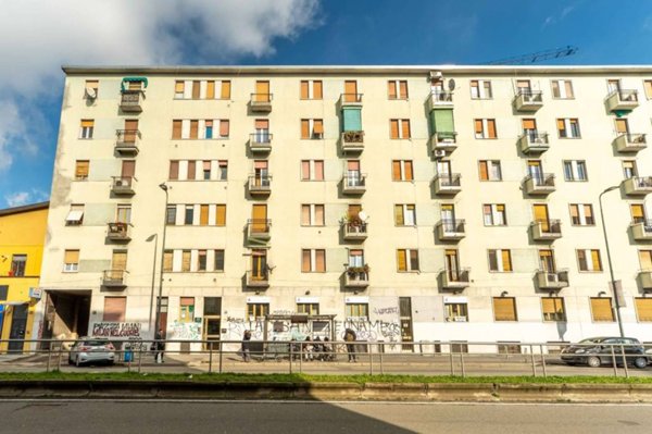 appartamento in vendita a Milano in zona Famagosta