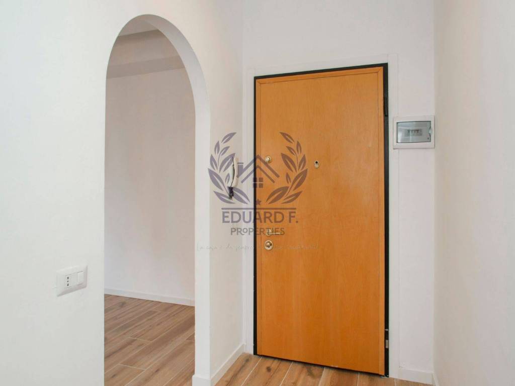 appartamento in vendita a Milano in zona Famagosta