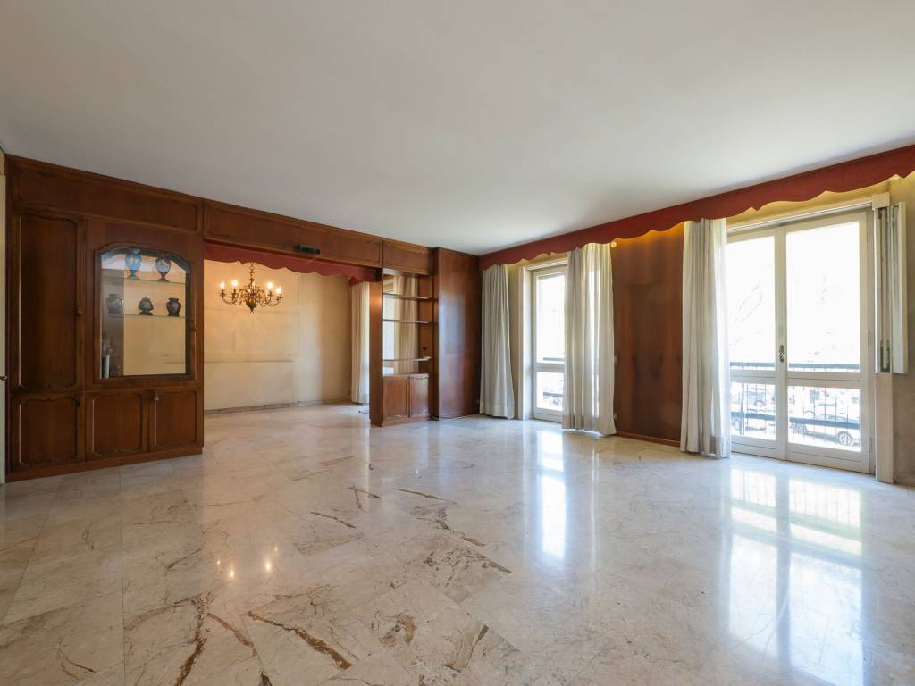 appartamento in vendita a Milano in zona Il Portello