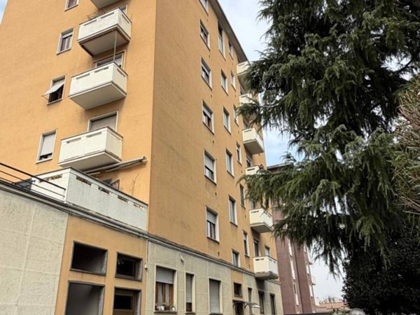 appartamento in vendita a Milano in zona Bovisa