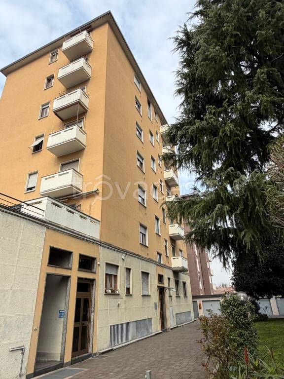 appartamento in vendita a Milano in zona Dergano