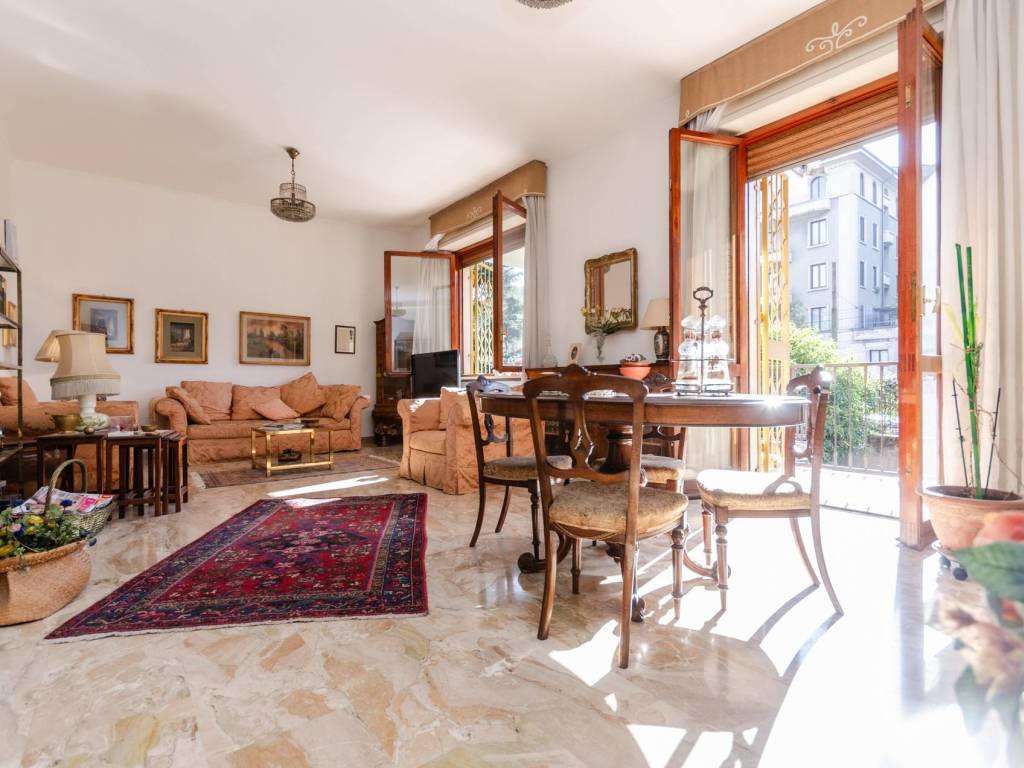 appartamento in vendita a Milano in zona Isola