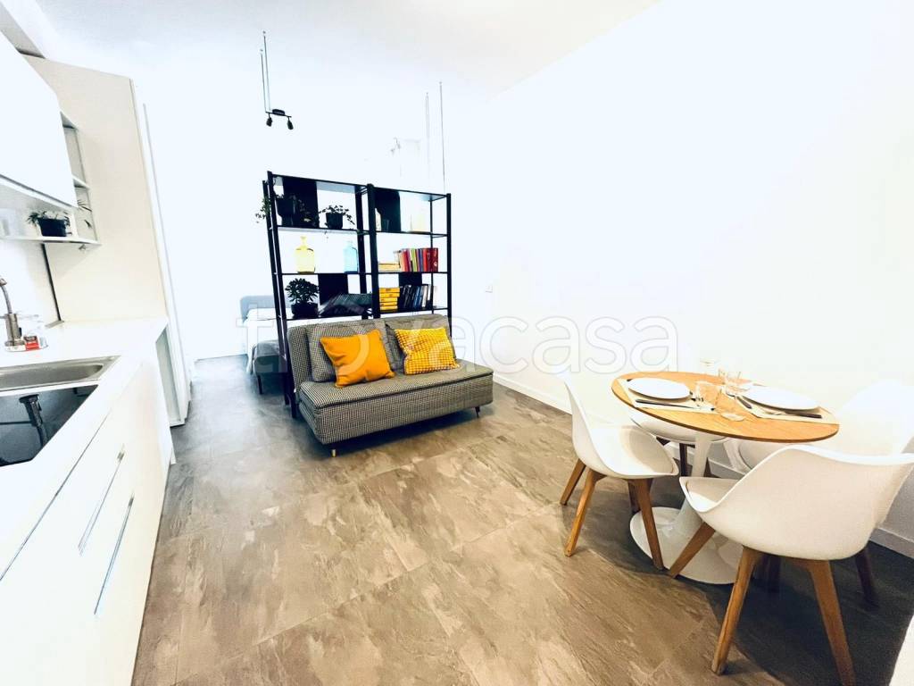 appartamento in vendita a Milano in zona Solari