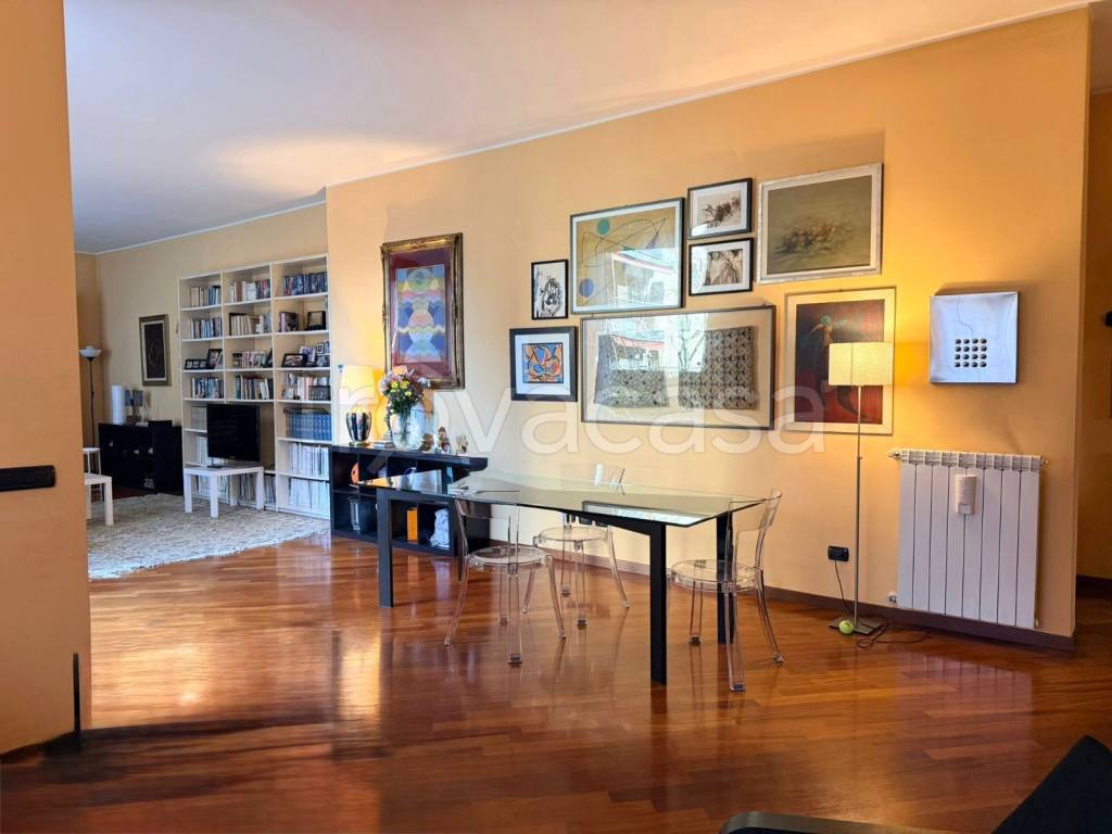 casa indipendente in vendita a Milano in zona Lorenteggio