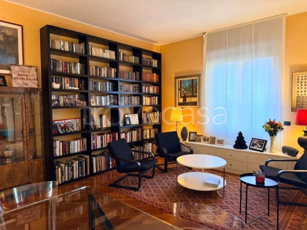 casa indipendente in vendita a Milano in zona Lorenteggio
