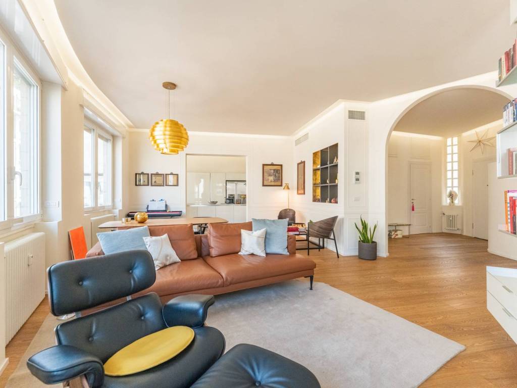 appartamento in vendita a Milano in zona Porta Garibaldi