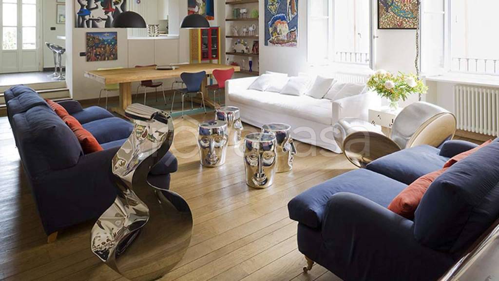 appartamento in vendita a Milano in zona Porta Nuova