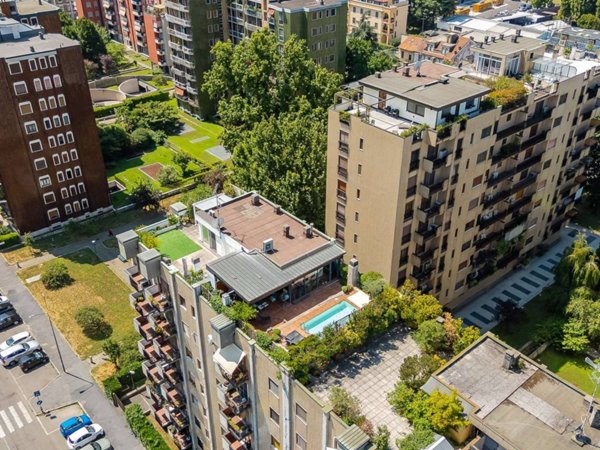 appartamento in vendita a Milano in zona Vigentino