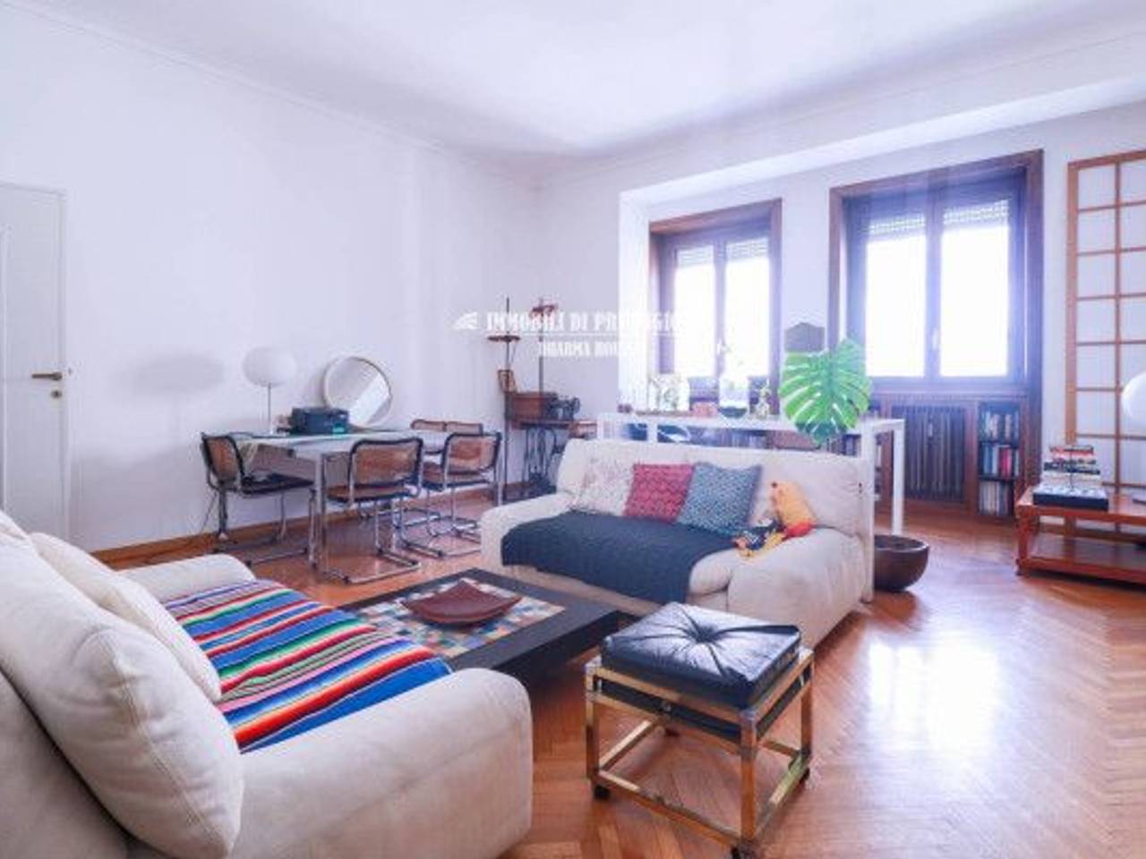 appartamento in vendita a Milano in zona Guastalla