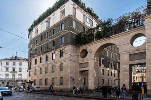 appartamento in vendita a Milano in zona Porta Nuova