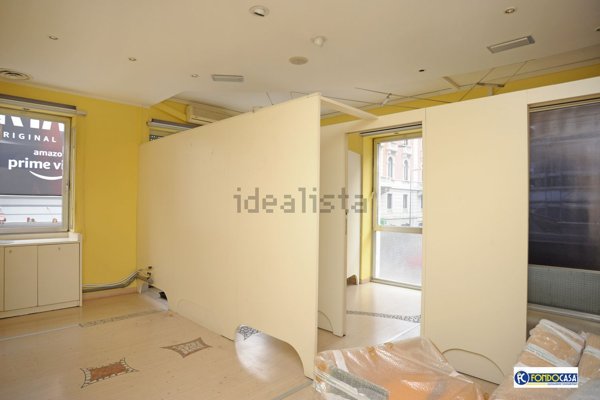 ufficio in vendita a Milano in zona Centro Direzionale