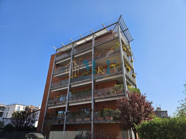 appartamento in vendita a Milano in zona Crescenzago