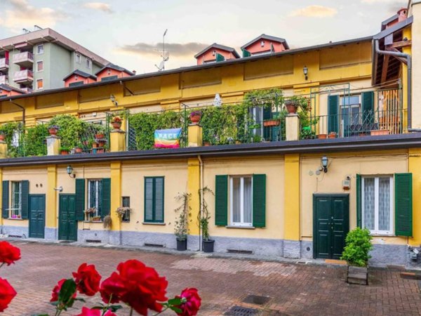 appartamento in vendita a Milano in zona Ronchetto sul Naviglio