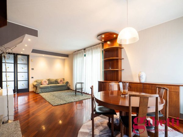 appartamento in vendita a Milano in zona Crescenzago