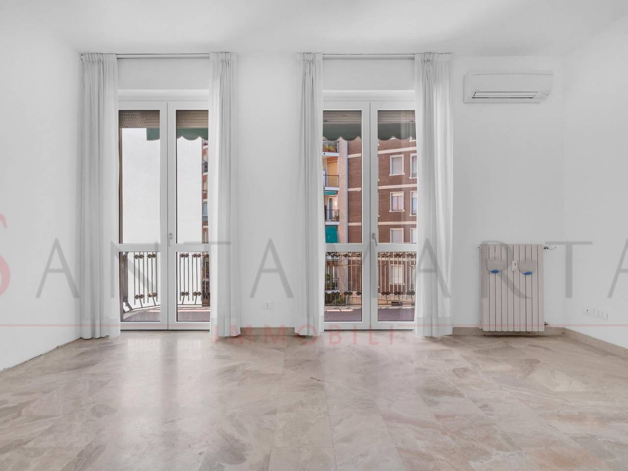 appartamento in vendita a Milano in zona Bullona