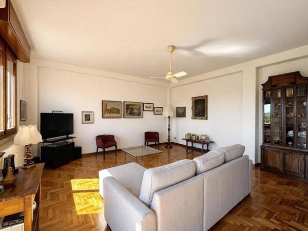 appartamento in vendita a Milano in zona Porta Genova