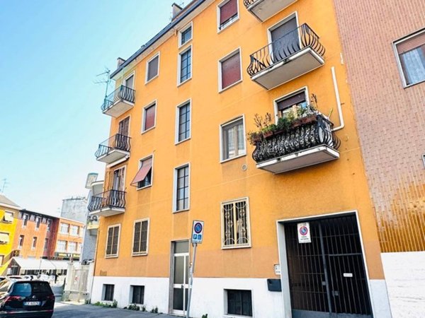 appartamento in vendita a Milano in zona Famagosta